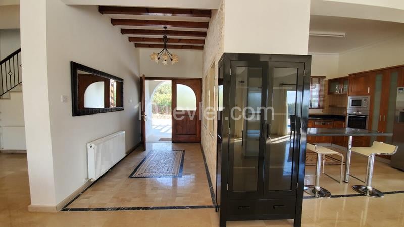 5 Bedroom Villa for sale 270 m² in Esentepe, Girne, North Cyprus